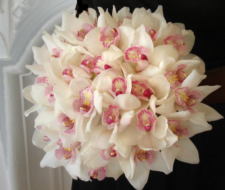 Where To Donate Your Wedding Dress Recycle Wedding Accessories