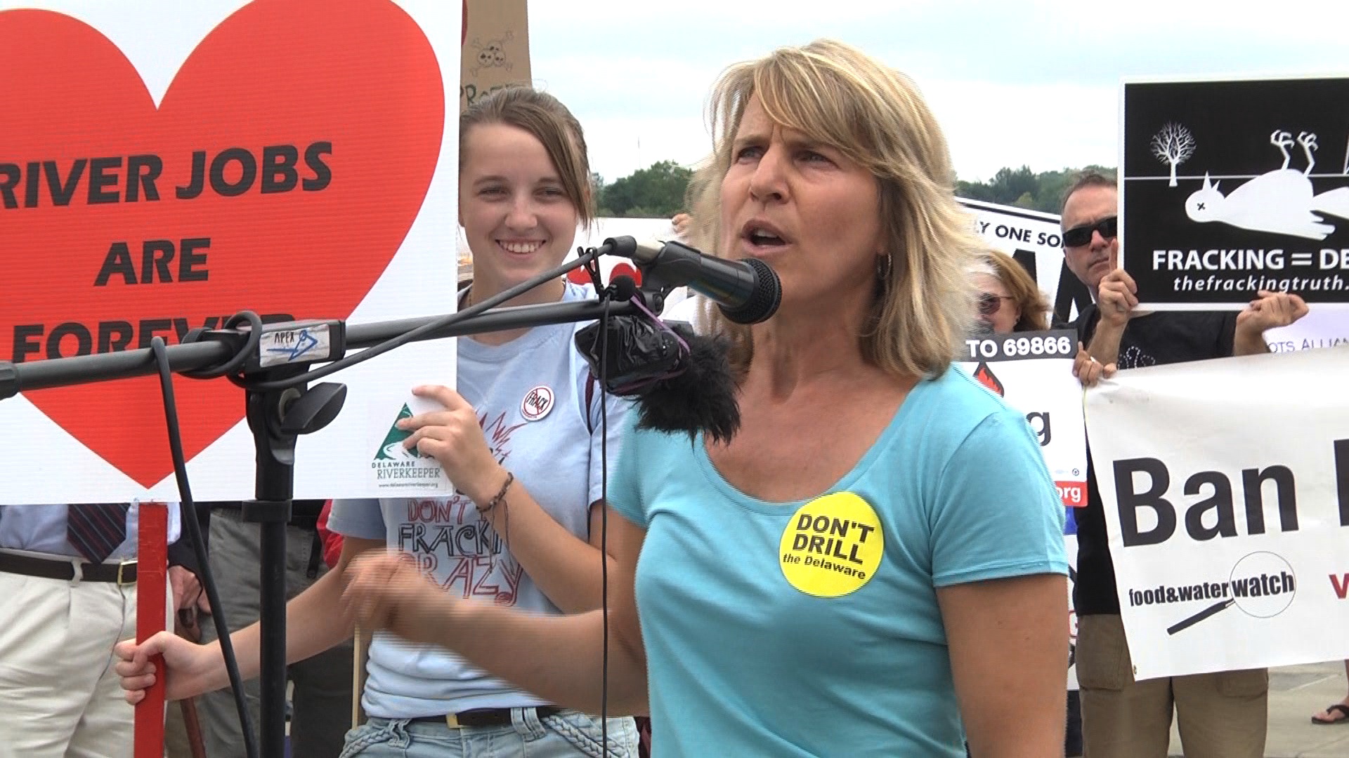 Delaware Riverkeeper Maya K. van Rossum Discusses Fracking, Clean Waters & More.