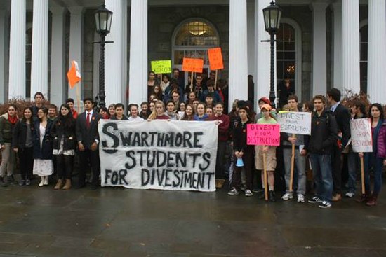 Swarthmore College - Group of students from Divestment Rally