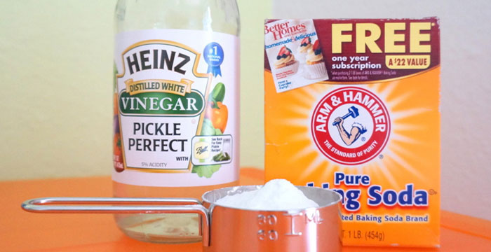 Make a paste with baking soda to clean your shoes