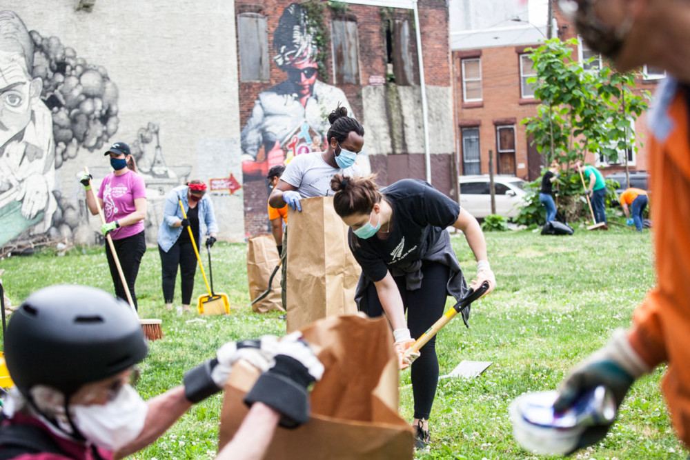 Can Virtual Cleanups Get Trash off Real Streets?